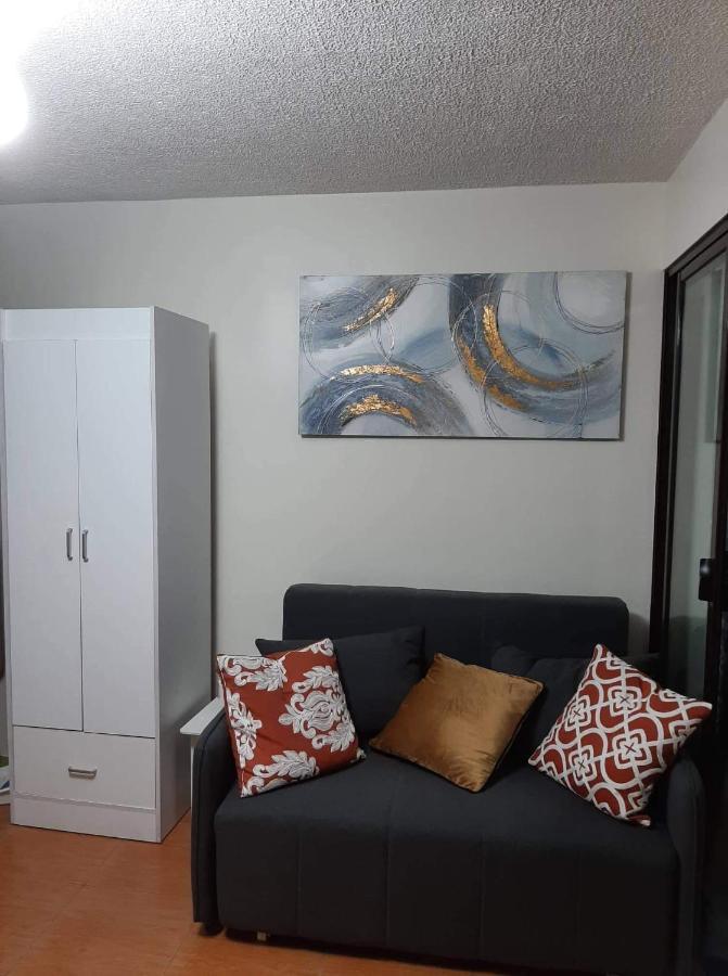 Lovely 2 Bedroom Condo With Free Secured Parking Manila Exteriér fotografie